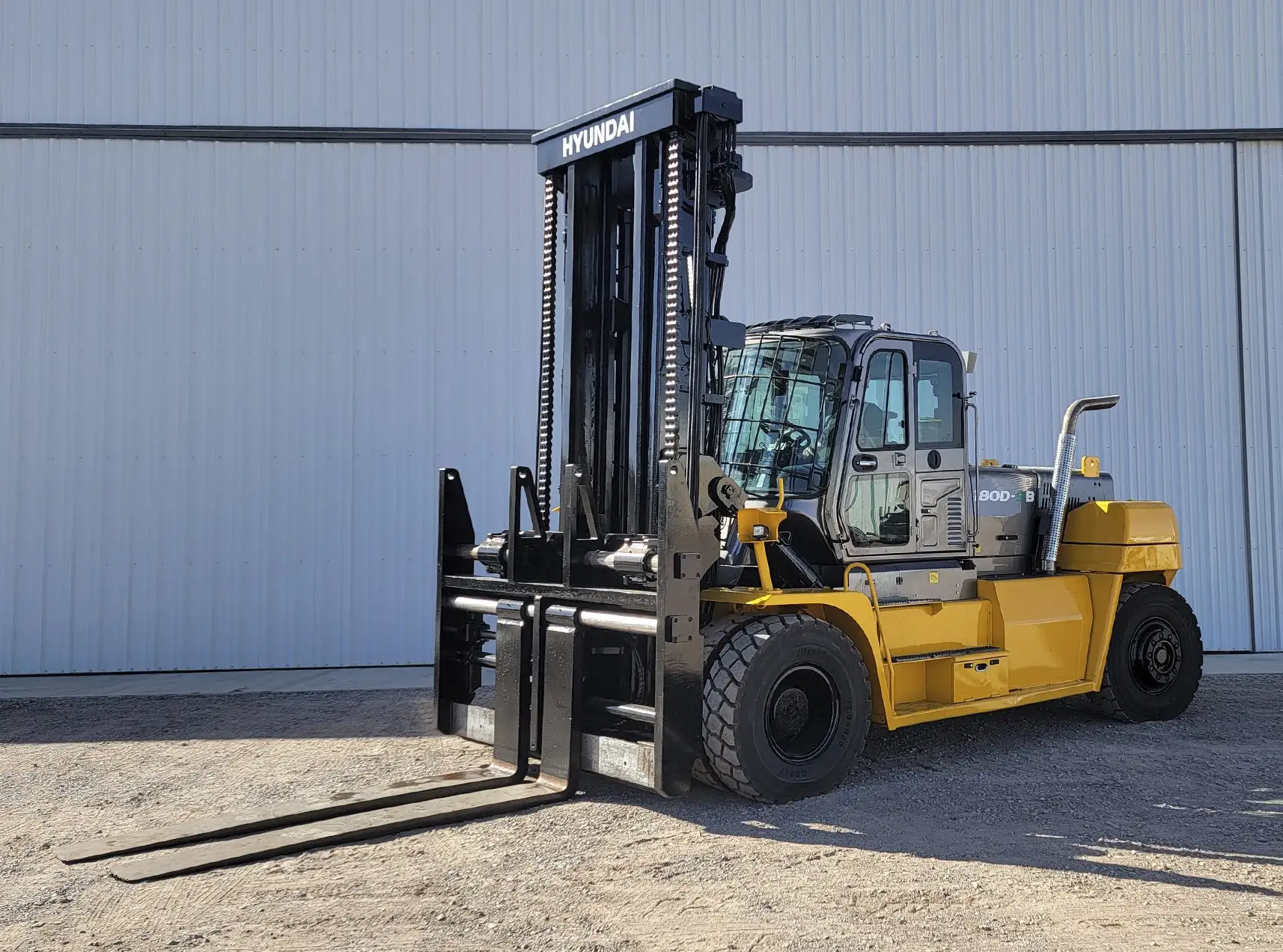 USED HYUNDAI 180D-9B