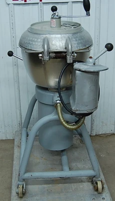 142-0393 Hobart VCM 25 Qt Vertical Cutter Mixer w/ Dough Blade