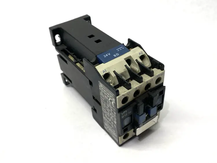 Used TELEMECANIQUE CONTACTOR 3-PHASE 600V 25A PLC Contactors Michigan US | Maverick Industrial Sales #1090710