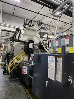 2004 CINCINNATI MILACRON ML3000 Injection Molding Horizontal/Vertical | Machinery Network (9)