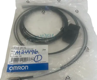 NEW OMRON E32-D11L PHOTOELECTRIC SENSOR E32D11L