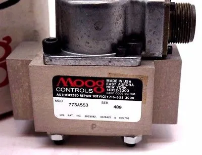NEW MOOG 773A-553 SERVO VALVE SER.489 773A553