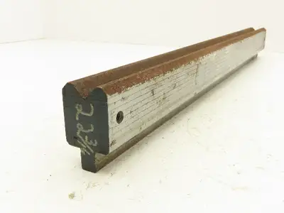 Press Brake Die 22-1/4" Long 90° V 11/16" W 3/8" D 1-3/4" H 1/2" Tang