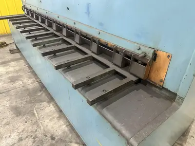 10' X 1/4" NIAGARA MODEL #SP-10-1/4 HYDRAULIC SHEAR: YOBRO #23863