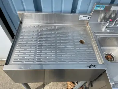 Used Krowne Used 24" Krowne Stainless Steel Under Bar Drainboard - SS107 Underbar Equipment Illinois US | Falcon Restaurant Supply #1375992