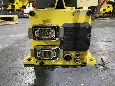 USED FANUC ArcMate 100iB + R-J3iB
