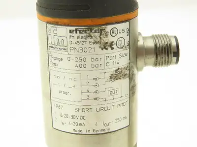 IFM Efector PN3021 Electronic Pressure Sensor Monitor 1/4" NPT 250bar Lot of 2