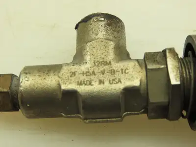 Parker 2F-H5A-V-B-TC Right Angle Metering /Shut-Off Valve 250 PSI  1/8" NPT