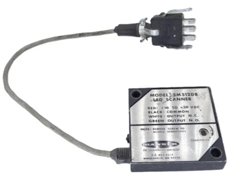 Banner SM512DB 17577 SM512 Series Infrared 940 nm Diffuse Sensor [New]