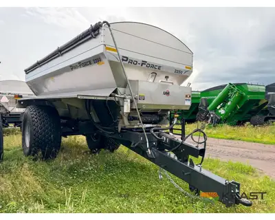 Used UNVERFERTH _UNKNOWN_ Dry Spreaders Iowa US | Keast Enterprises #1360494