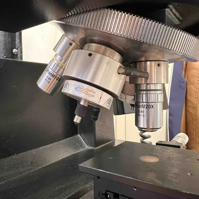 Item# L207 Instron Wilson-Wolpert Tukon 2100B Semi-Auto Microhardness Tester
