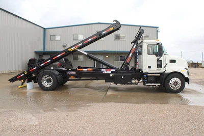 New | in-Stock 2025 MACK MD6 Rolloff Trucks Texas US | Roll Off Truck World #1491872