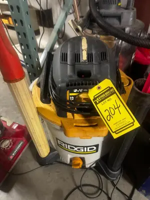 Used _UNKNOWN_ _UNKNOWN_ Vacuum Cleaners Ohio US | Myron Bowling Auctioneers Inc #1507948