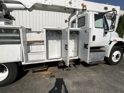 Used 2018 INTERNATIONAL 4300 Bucket (boom) trucks California US | Big Truck & Equipment #1412312