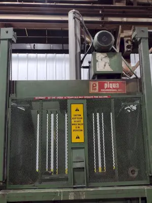 60" X 30" PIQUA SERIES 40 HYDRAULIC VERTICAL BALER: STOCK #18802