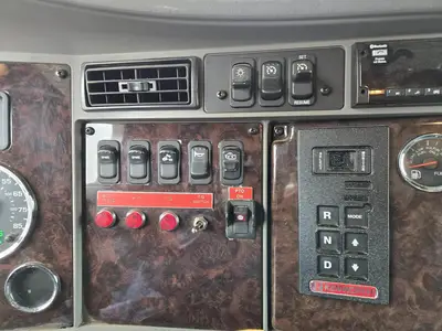 USED 2020 KENWORTH T270
