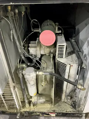 25 HP INGERSOLL RAND MODEL #SSR-EP25SE ROTARY SCREW AIR COMPRESSOR: YOBRO #25333