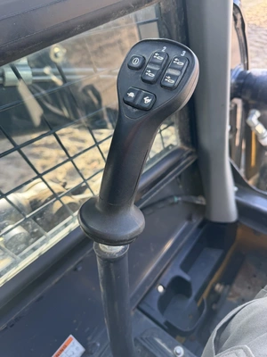 USED 2022 NEW HOLLAND C332