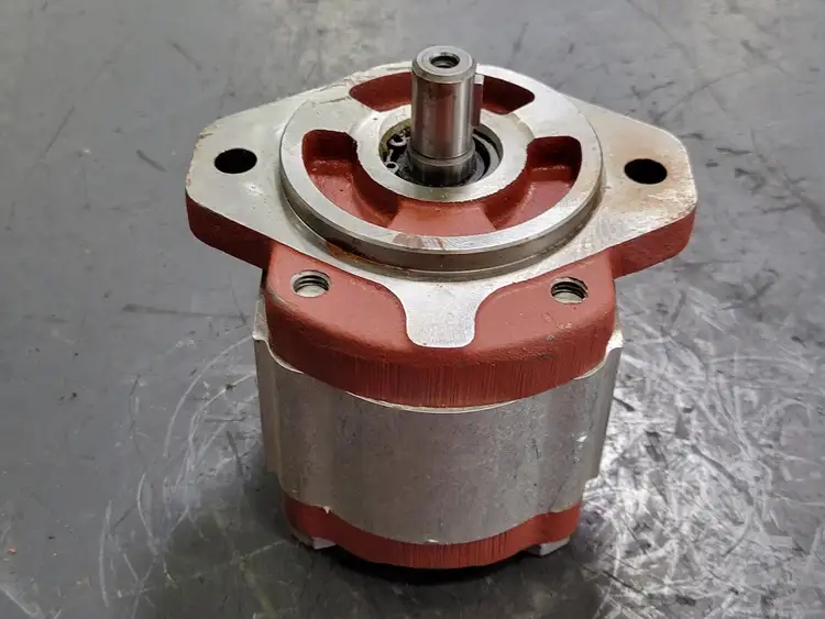 Used 2015 SALAMI 2ME6.5R-R82S2 Parts (Hydraulics and Pneumatics) British Columbia CA | Lenmark #265116