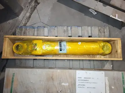 USED 2009 KOMATSU R707-01-13082