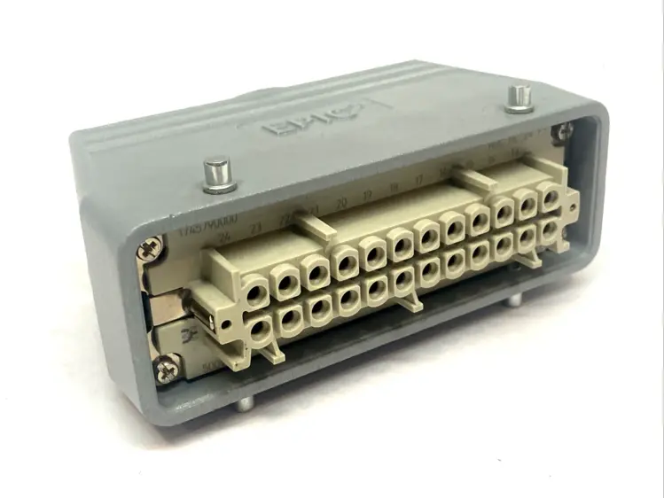 Used WEIDMÜLLER HDC HE 24 FT 24-POLE FEMALE INSERT 16A 500V W/ EPIC CASE Connector Accessories Michigan US | Maverick Industrial Sales #1091515