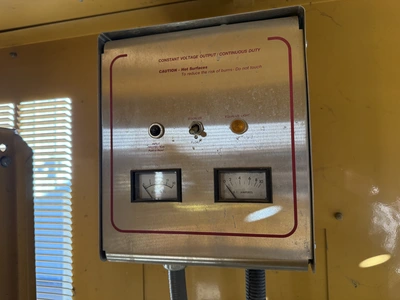 Olympian Nat Gas Generator 60 KW 208/120 V 208.2 AMPS 75 KVA 231