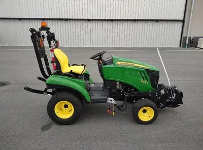 USED JOHN DEERE 1023E