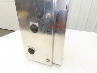 Cuttler Hammer Combination Motor Starter Fusible 5Hp 575V 3Ph 208V Coil SS