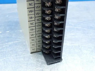 USED OMRON C200HDA003
