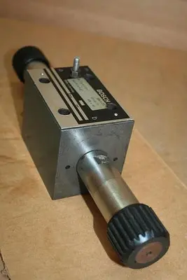 USED BOSCH 0 810 001 776