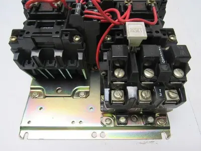 A-B Allen Bradley 505-AOD Series C Reversing Motor Starter W/Overload Size 0