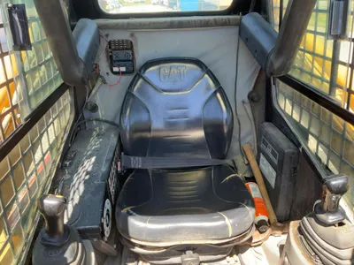 USED CATERPILLAR 287 MULTI TERRAIN LOADER