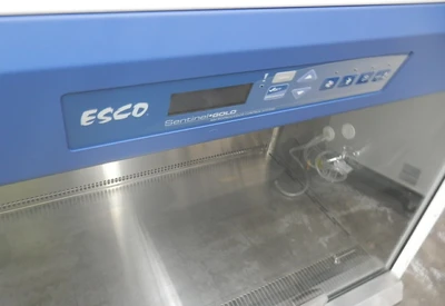 Used _UNKNOWN_ _UNKNOWN_ Biological Safety Cabinets California US | Biotech Equipment Sales #1464555