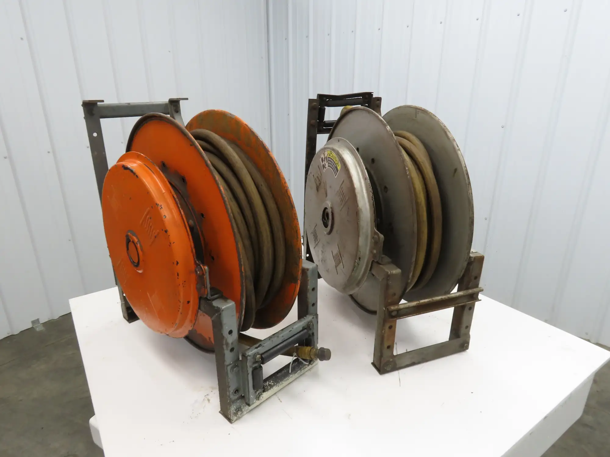 Hannay Reels 818-25-26B TR Retractable Industrial Water Hose Reel 3/4" Lot Of 2