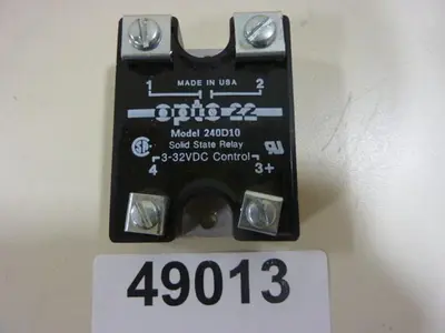USED OPTO 22 240D10