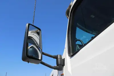 New | in-Stock 2027 PETERBILT 548 Rolloff Trucks Texas US | Roll Off Truck World #1492014