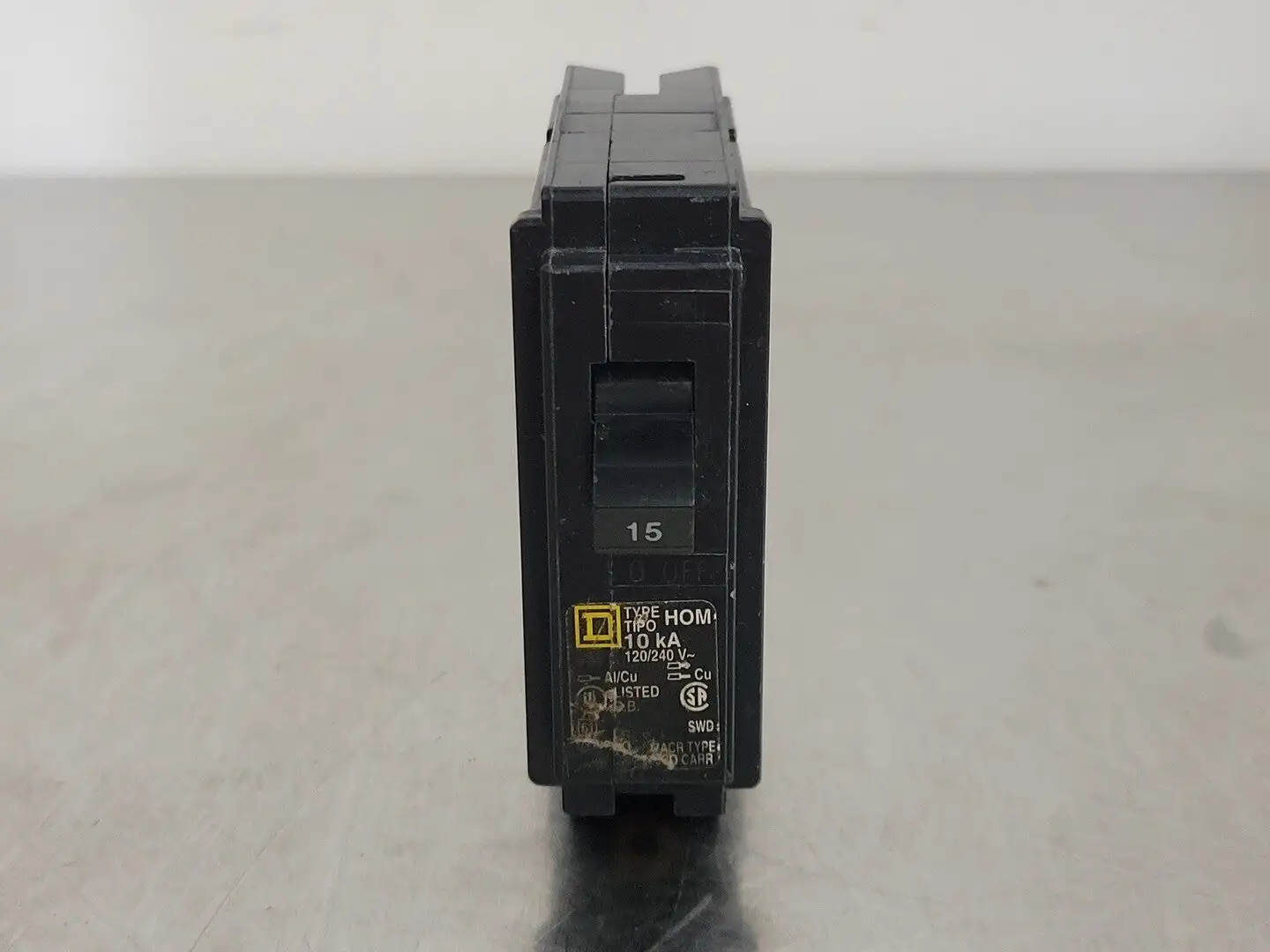 USED SQUARE D HOM115