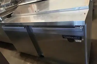 Continental Sandwich Makeup Table