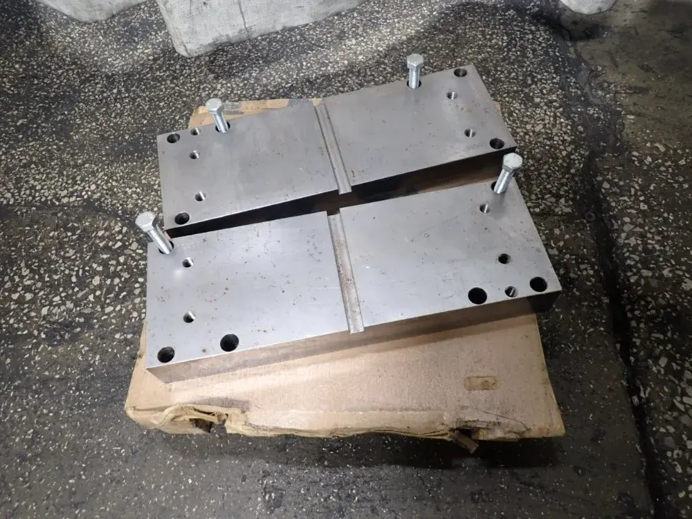 Fixture Plates - 10500
