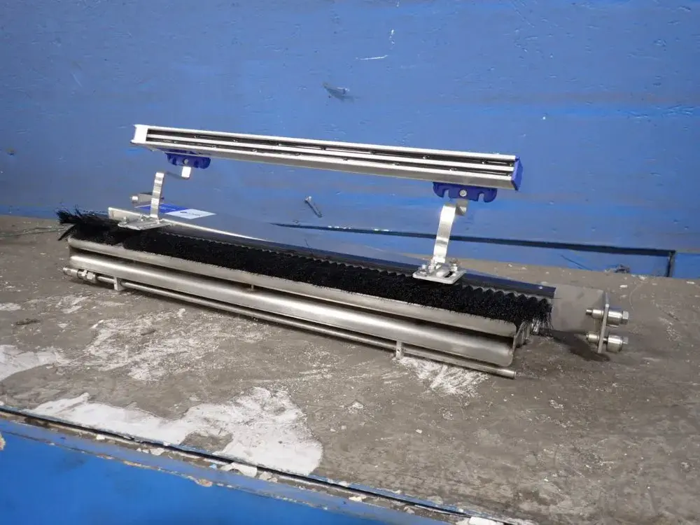 Simco Ion 24" Neutro-vac Web Cleaning System
