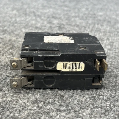 Used Square D Q0220 Circuit Breakers California US | Davliegogo LLC #1705964