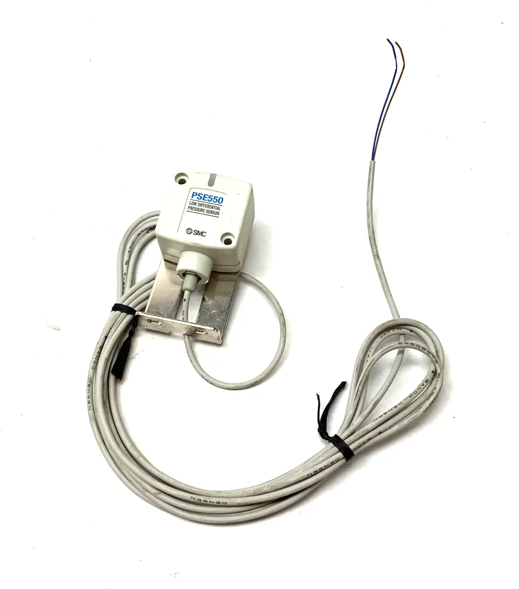 USED SMC DIFFERENTIAL PRESSURE SENSOR, LOW PRESSURE