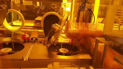 MBRAUN LABMASTER DP 5357  glovebox  with suss rc8