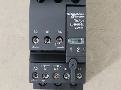 NEW SCHNEIDER ELECTRIC LU2B12BL