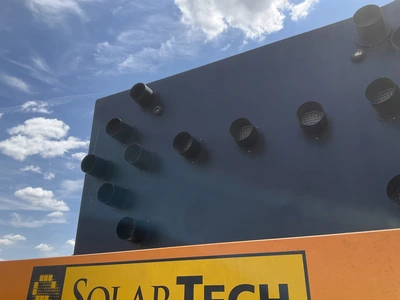 Solar Tech Silent Sentinel Arrow Board - will not power on/charge, manual winch to raise/lower the b...