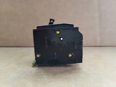Used SQUARE D QOB315 Switchgears British Columbia CA | Lenmark #1438572