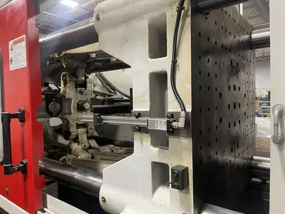 USED 2002 MILACRON M T 310-22
