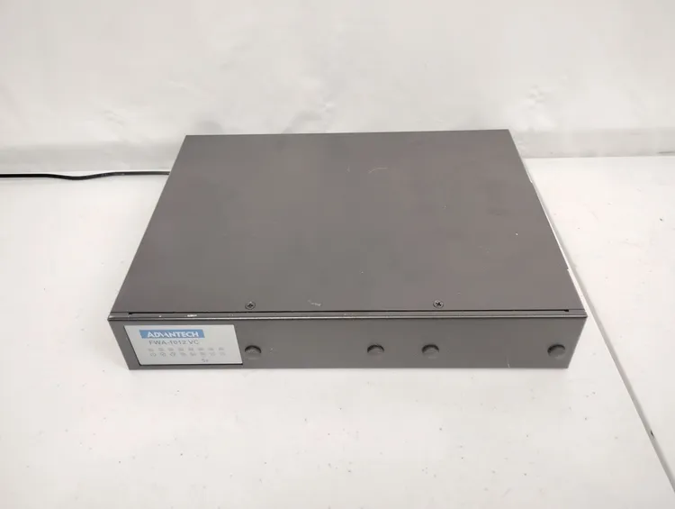Used ADVANTECH FWA-1012VC Network Switches US | Sporadic Surplus LLC #1058416