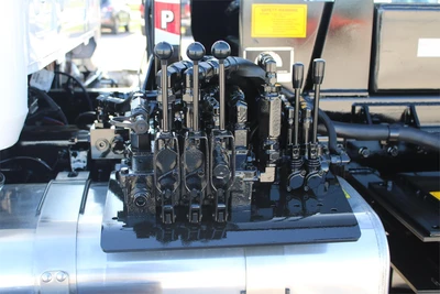New | in-Stock 2025 MACK GRANITE 64BR Rolloff Trucks Texas US | Roll Off Truck World #1491919