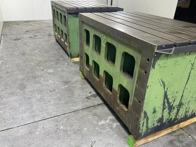 USED 2006 CORREA BOX TABLE